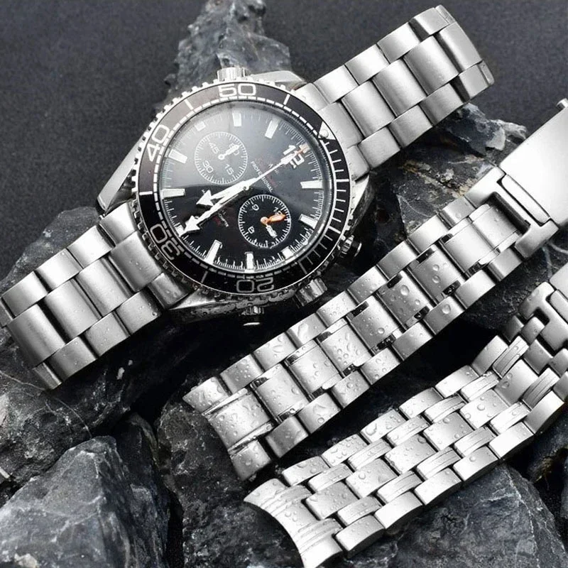 904L Stainless steel watchband - Omega Watch Seamaster review and price